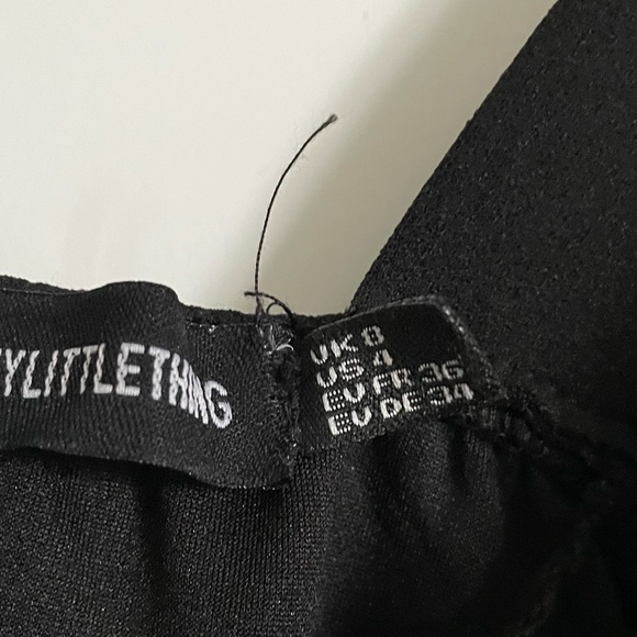 Little black dress size 4 deep v - Picture 3 of 4